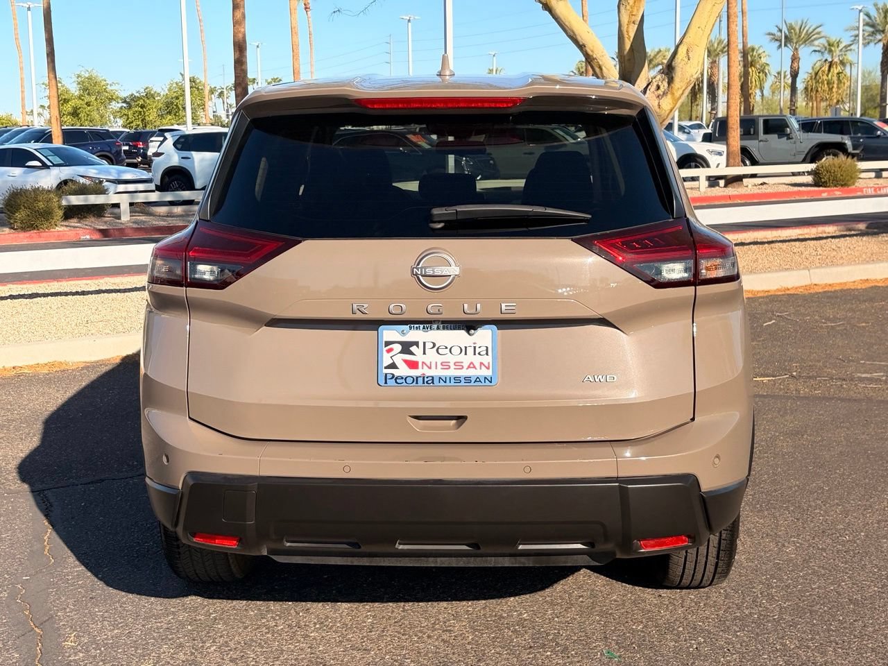 Certified 2025 Nissan Rogue SV AWD/4WD image 5