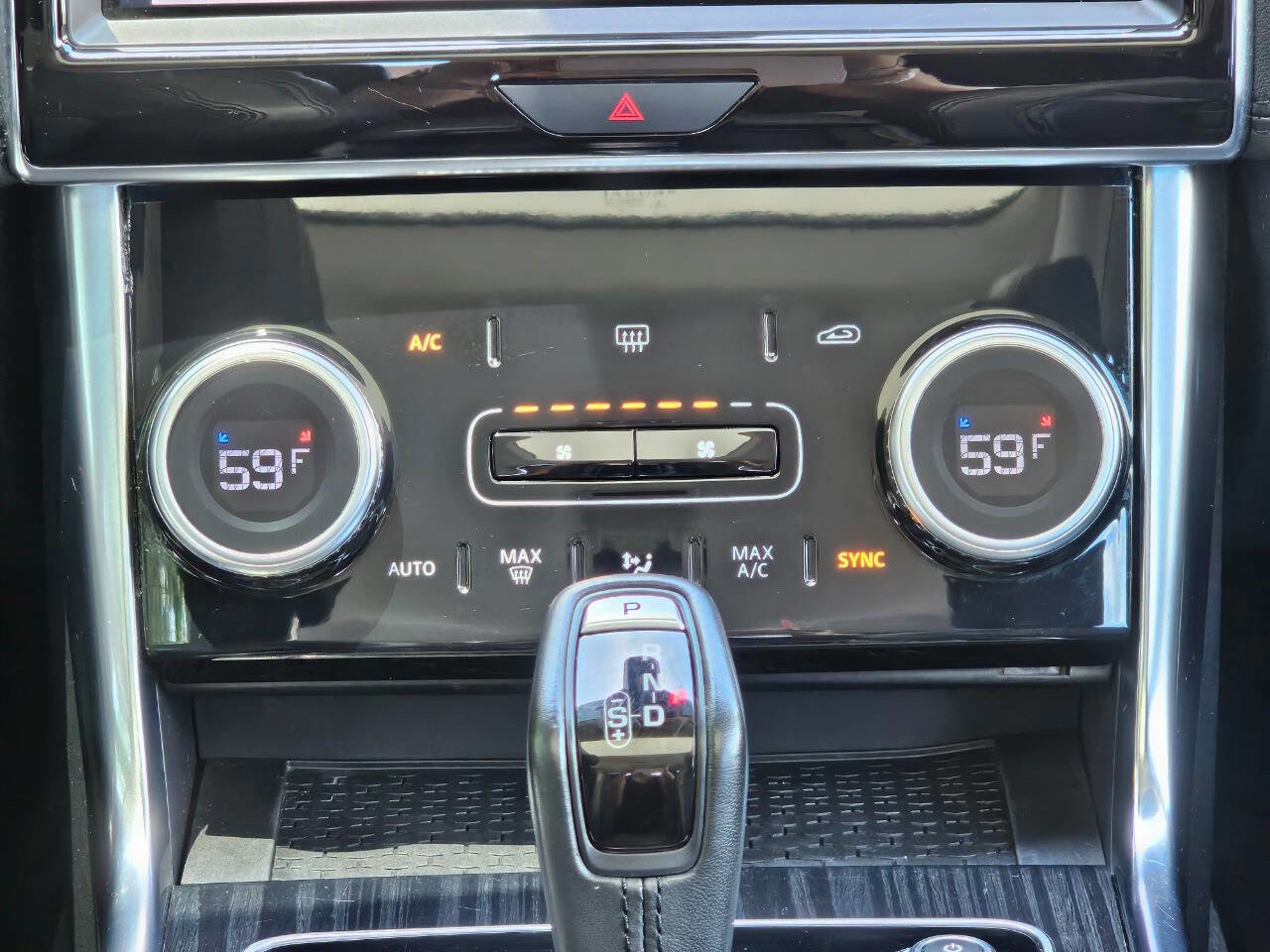 Used 2020 Jaguar XE S image 25