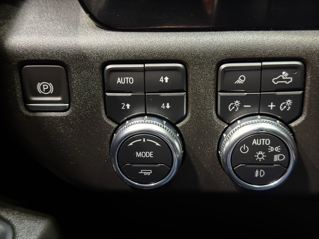 Used 2023 GMC Sierra 1500 SLT w/ SLT Convenience Package AWD/4WD image 36