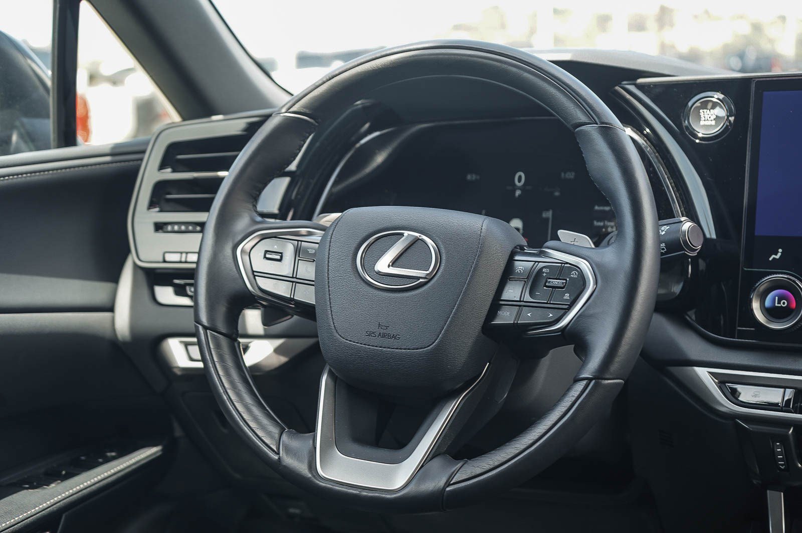 Used 2025 Lexus RX 350 Premium w/ Accessory Package (Z1) FWD image 16