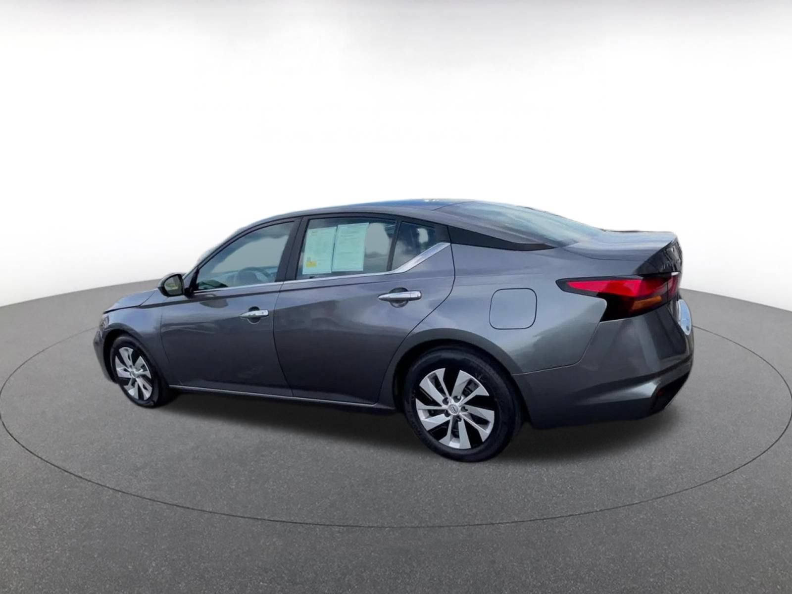 Used 2023 Nissan Altima 2.5 S FWD image 10