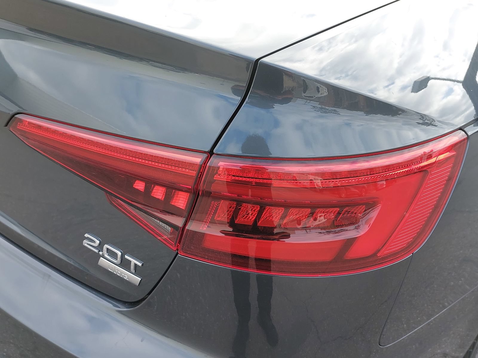 Used 2017 Audi A4 2.0T Ultra Premium w/ Convenience Package FWD image 39