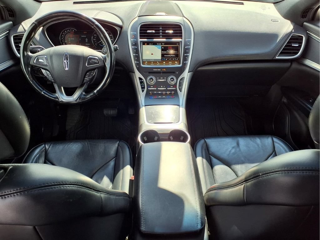 Used 2017 Lincoln MKX Reserve AWD/4WD image 12