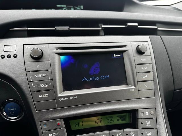 Used 2014 Toyota Prius Three image 3