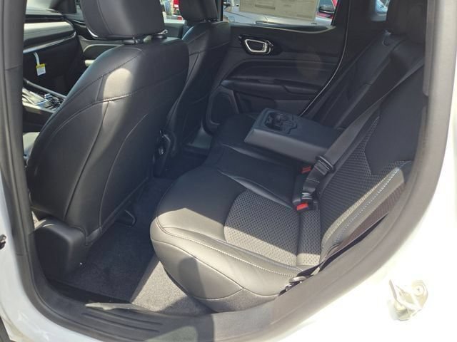 New 2026 Jeep Compass Latitude AWD/4WD image 23