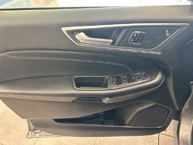 Used 2024 Ford Edge Titanium w/ Equipment Group 301A AWD/4WD image 21
