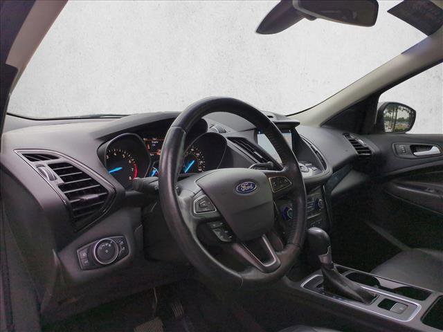 Used 2017 Ford Escape Titanium image 10