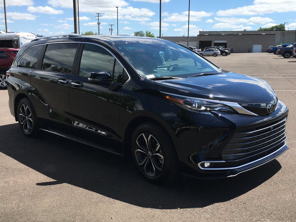 New 2026 Toyota Sienna Platinum AWD/4WD image 10