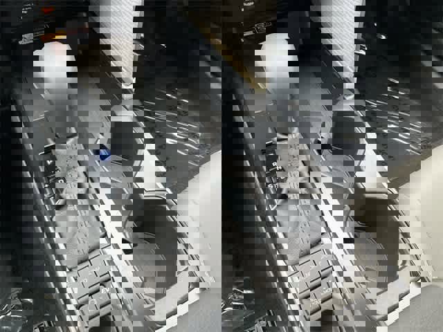 Used 2025 Toyota Camry SE image 24