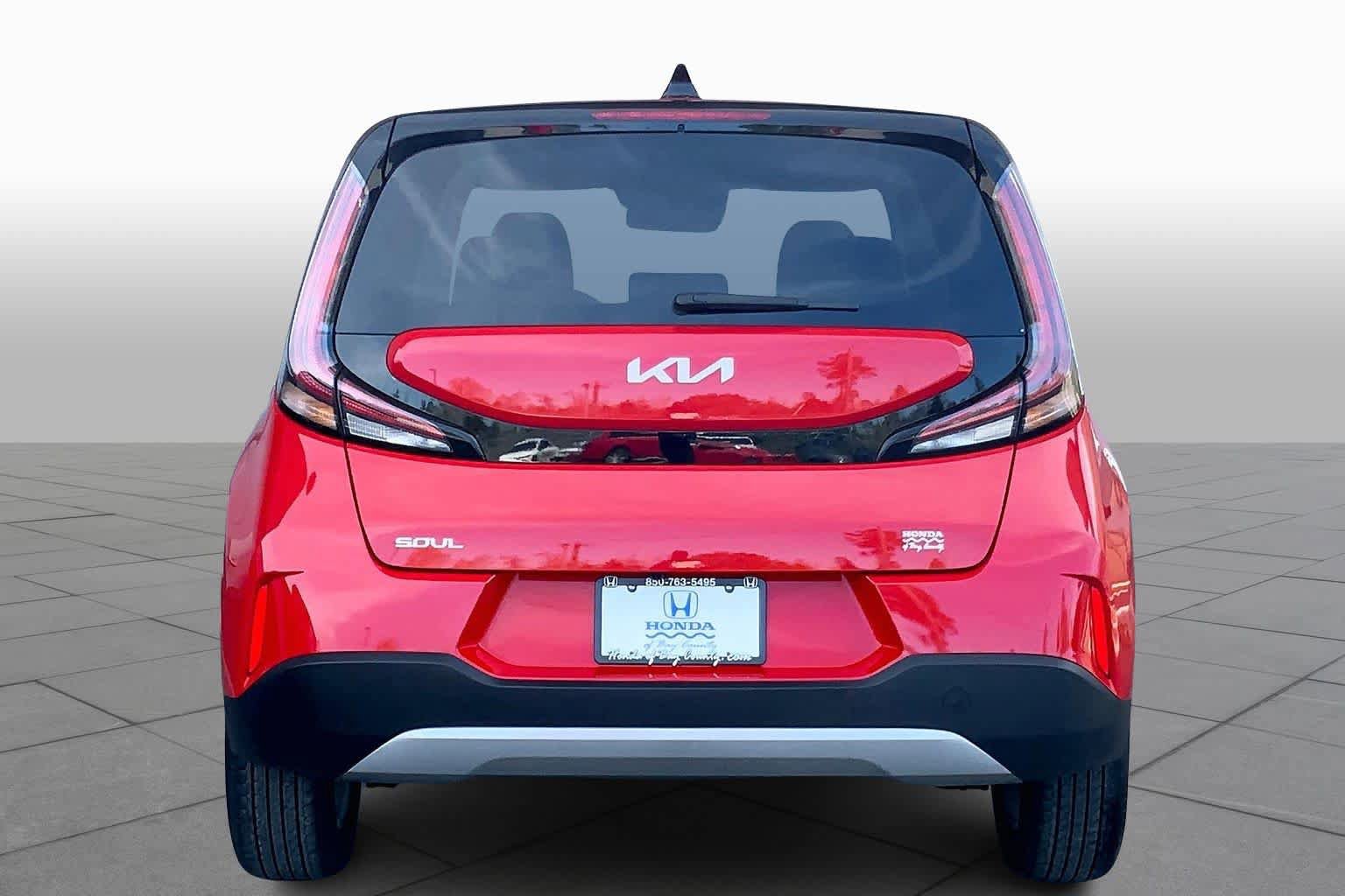 Used 2024 Kia Soul LX w/ Option Group 015 image 5
