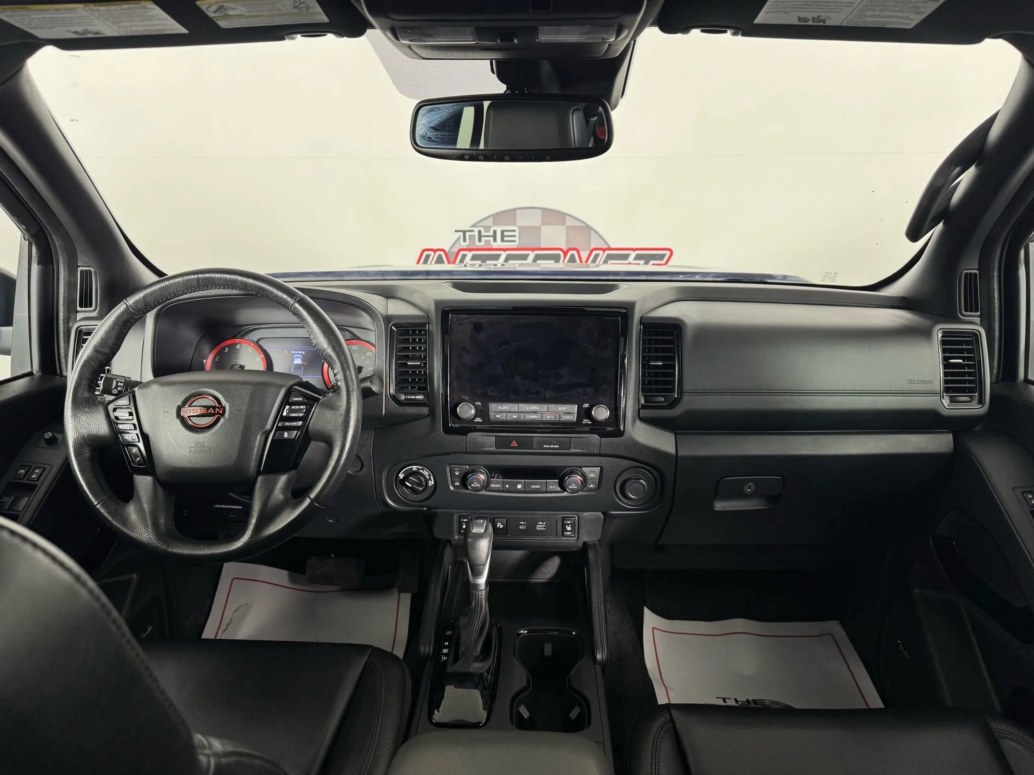 Used 2022 Nissan Frontier PRO-4X w/ Pro-4X Premium Package image 11