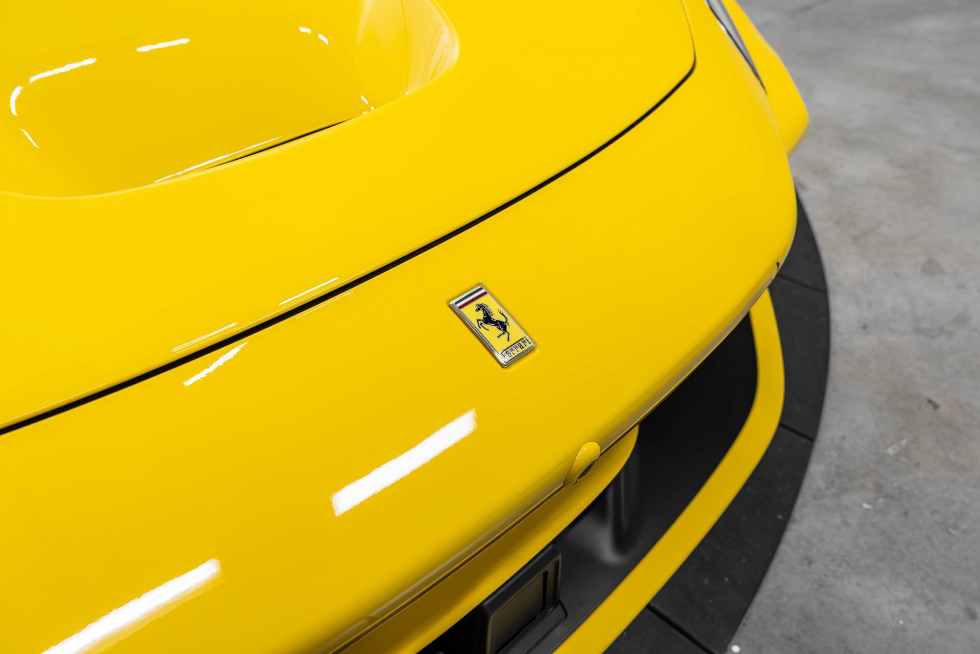 Certified 2022 Ferrari F8 Tributo RWD image 46