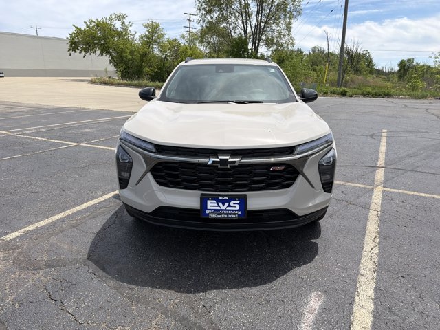 New 2026 Chevrolet Trax RS w/ Sunroof Package FWD image 2