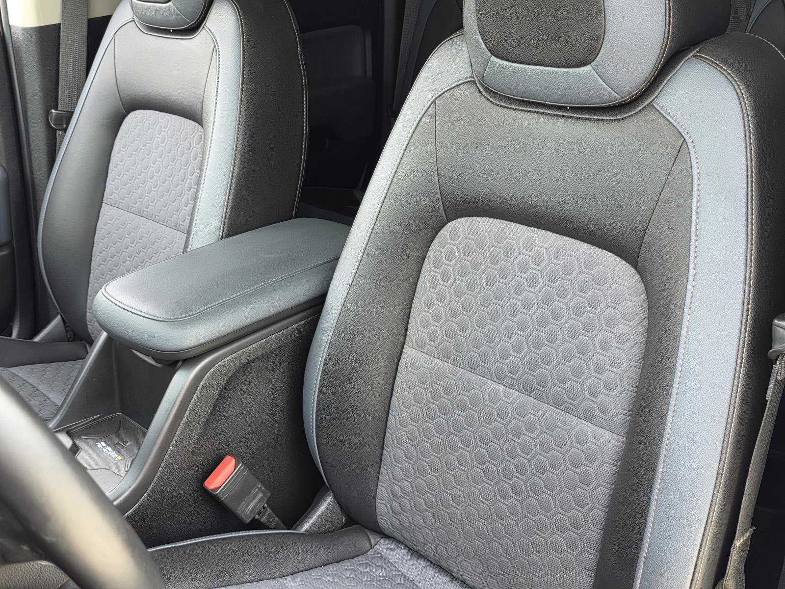 Used 2019 Chevrolet Colorado Z71 RWD image 13