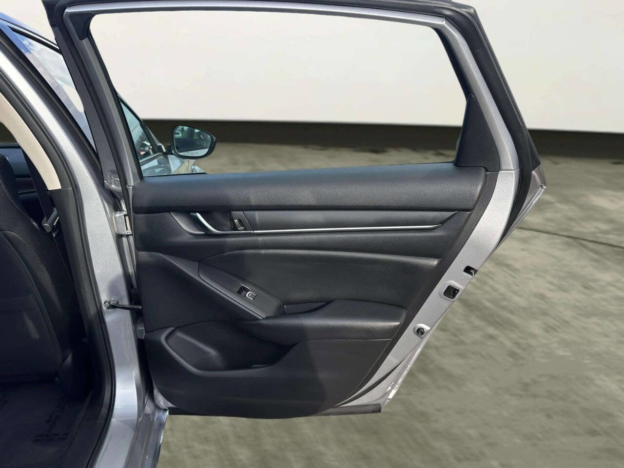 Used 2021 Honda Accord EX image 16