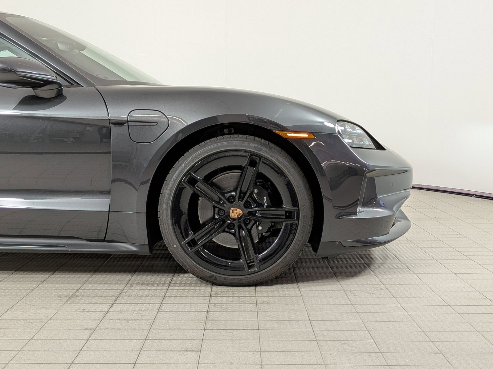 New 2026 Porsche Taycan 4S AWD/4WD image 11