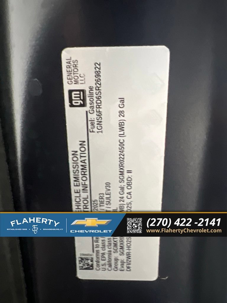Used 2025 Chevrolet Suburban Premier AWD/4WD image 17