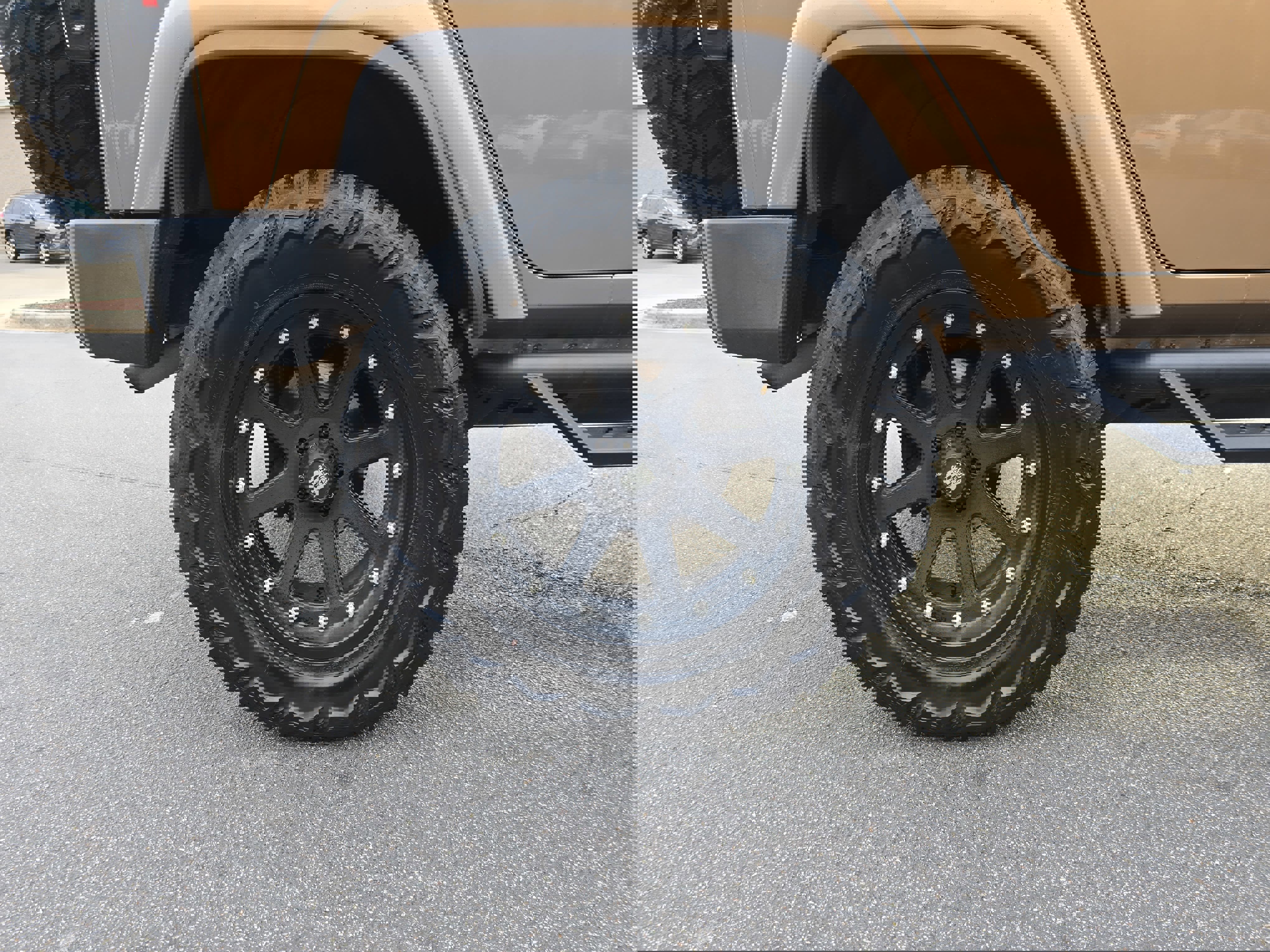 Used 2015 Jeep Wrangler Unlimited Sahara w/ Connectivity Group image 35