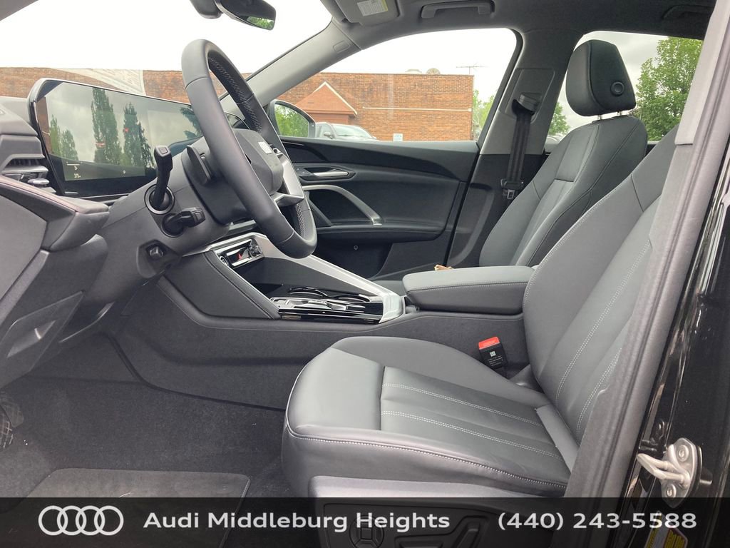 Used 2025 Audi Q5 Premium w/ Convenience Package image 10