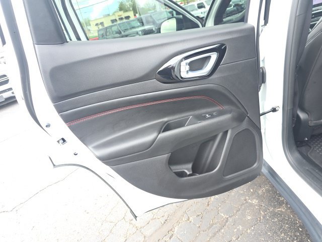 Used 2025 Jeep Compass Trailhawk w/ Trailhawk Elite Group AWD/4WD image 41