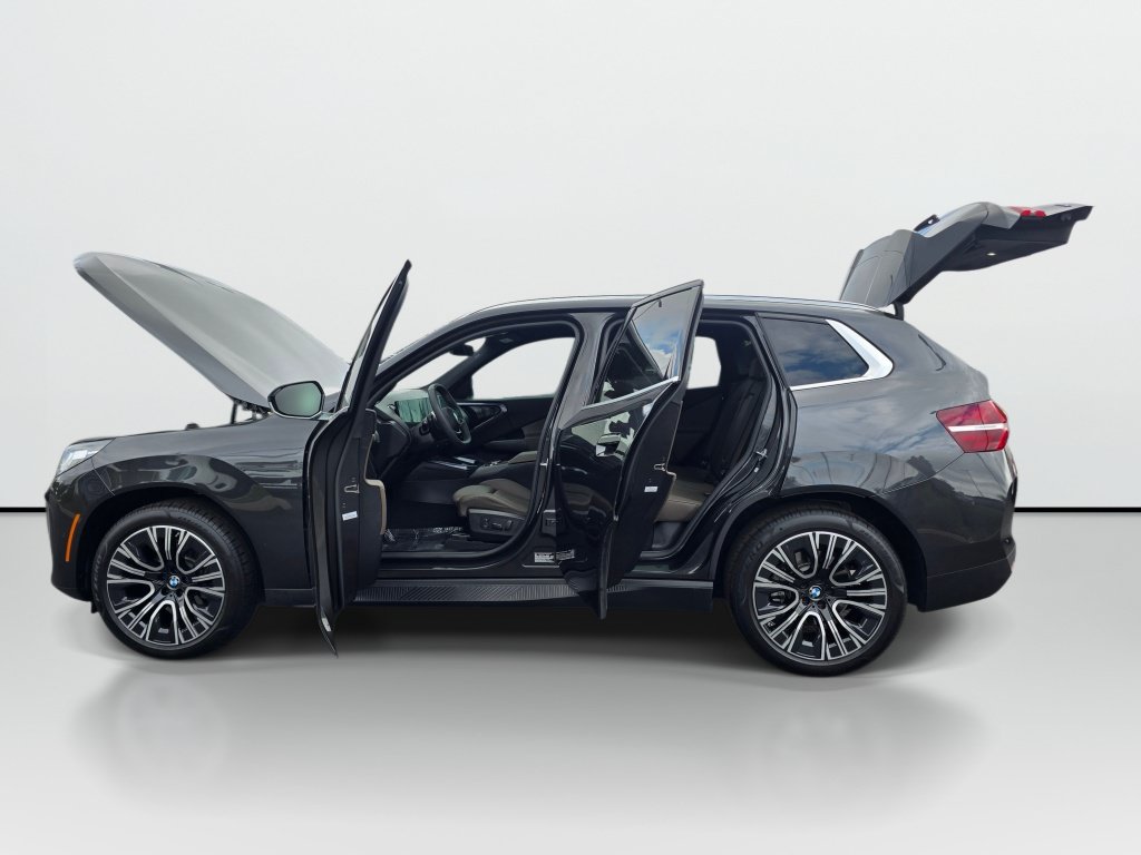 Used 2025 BMW X3 xDrive30i w/ Premium Package AWD/4WD image 9