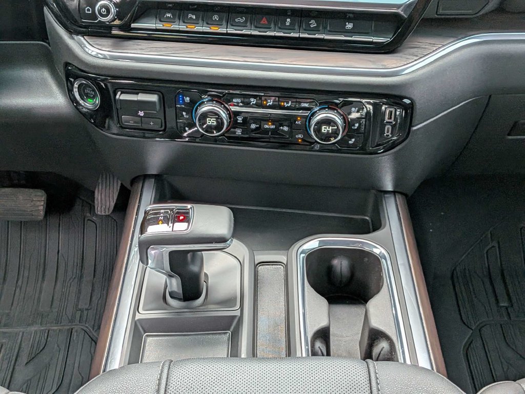 Used 2024 GMC Sierra 1500 SLT w/ SLT Premium Plus Package AWD/4WD image 18
