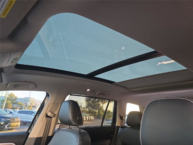 Used 2023 Volkswagen Atlas SE w/ Panoramic Sunroof Package FWD image 28