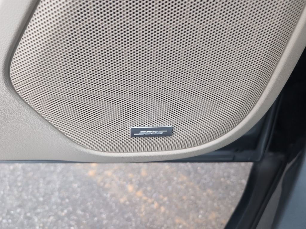 Used 2023 GMC Acadia Denali w/ Denali Ultimate Package image 28