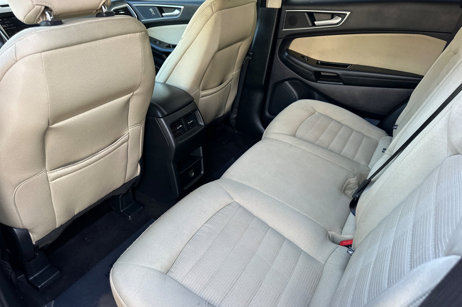 Used 2019 Ford Edge SEL AWD/4WD image 14