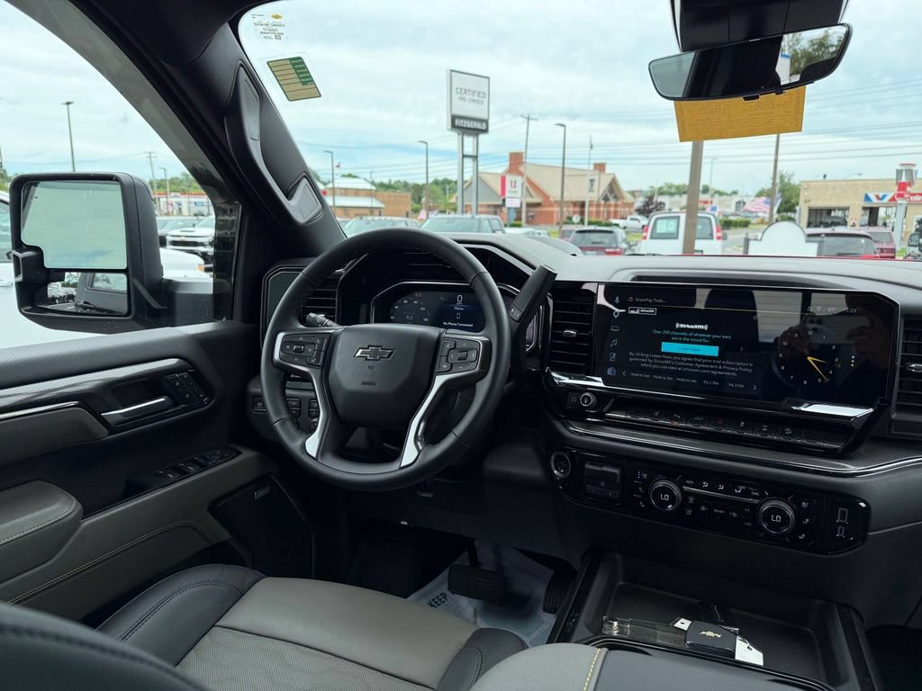 Used 2024 Chevrolet Silverado 2500 ZR2 w/ Technology Package AWD/4WD image 10