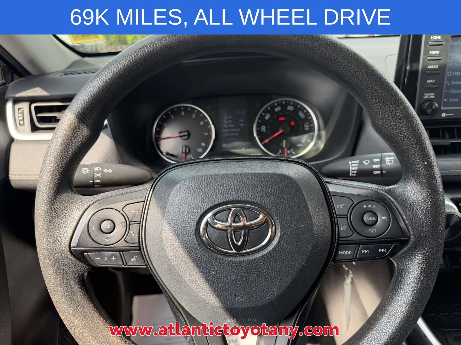 Used 2020 Toyota RAV4 LE w/ Carpet Mat Package AWD/4WD image 30
