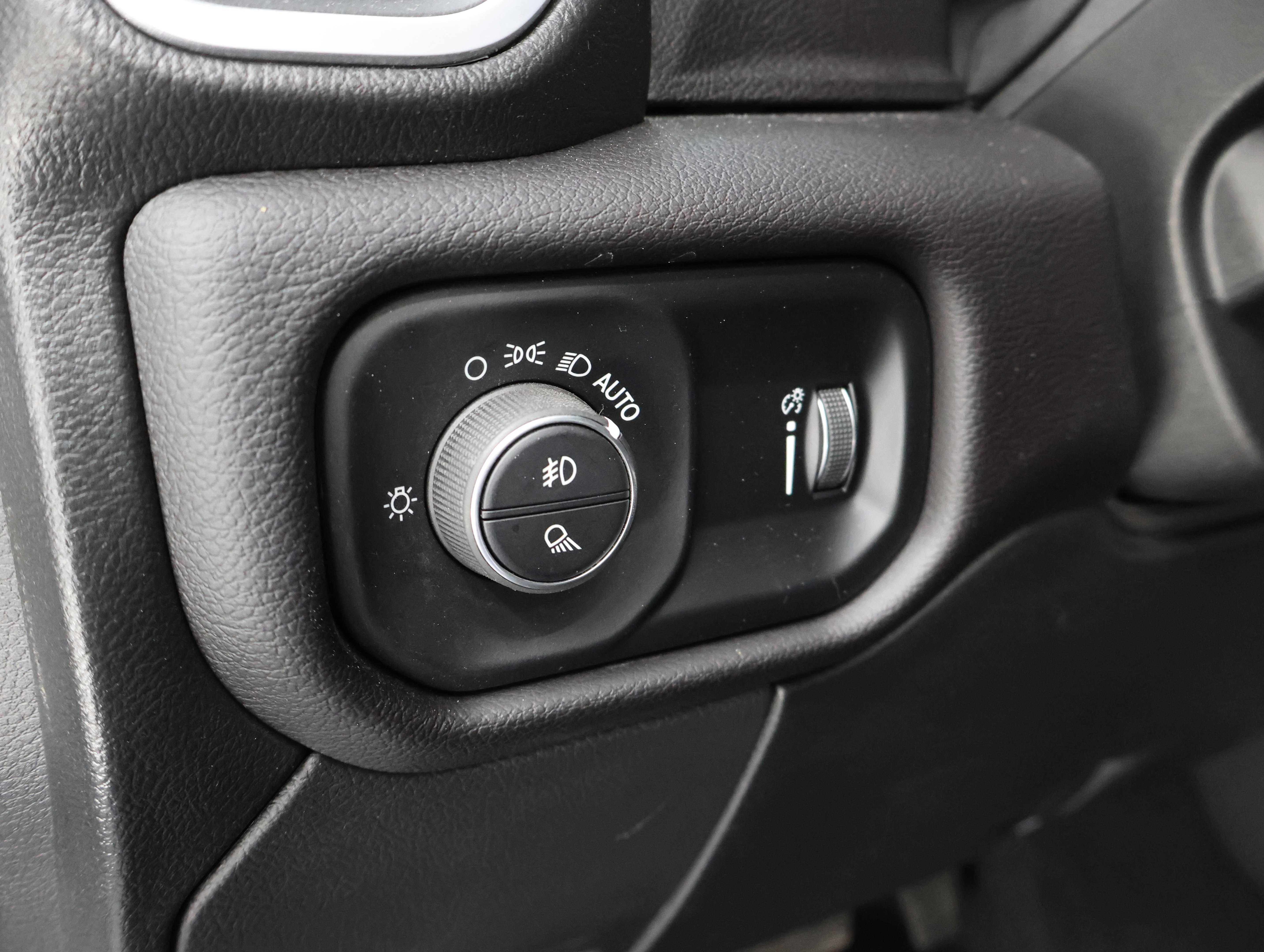 Used 2024 RAM 3500 Big Horn w/ Sport Appearance Package image 44