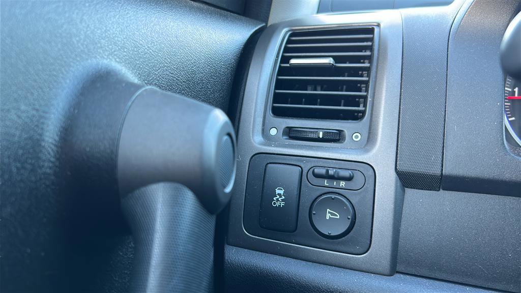 Used 2011 Honda CR-V LX image 29