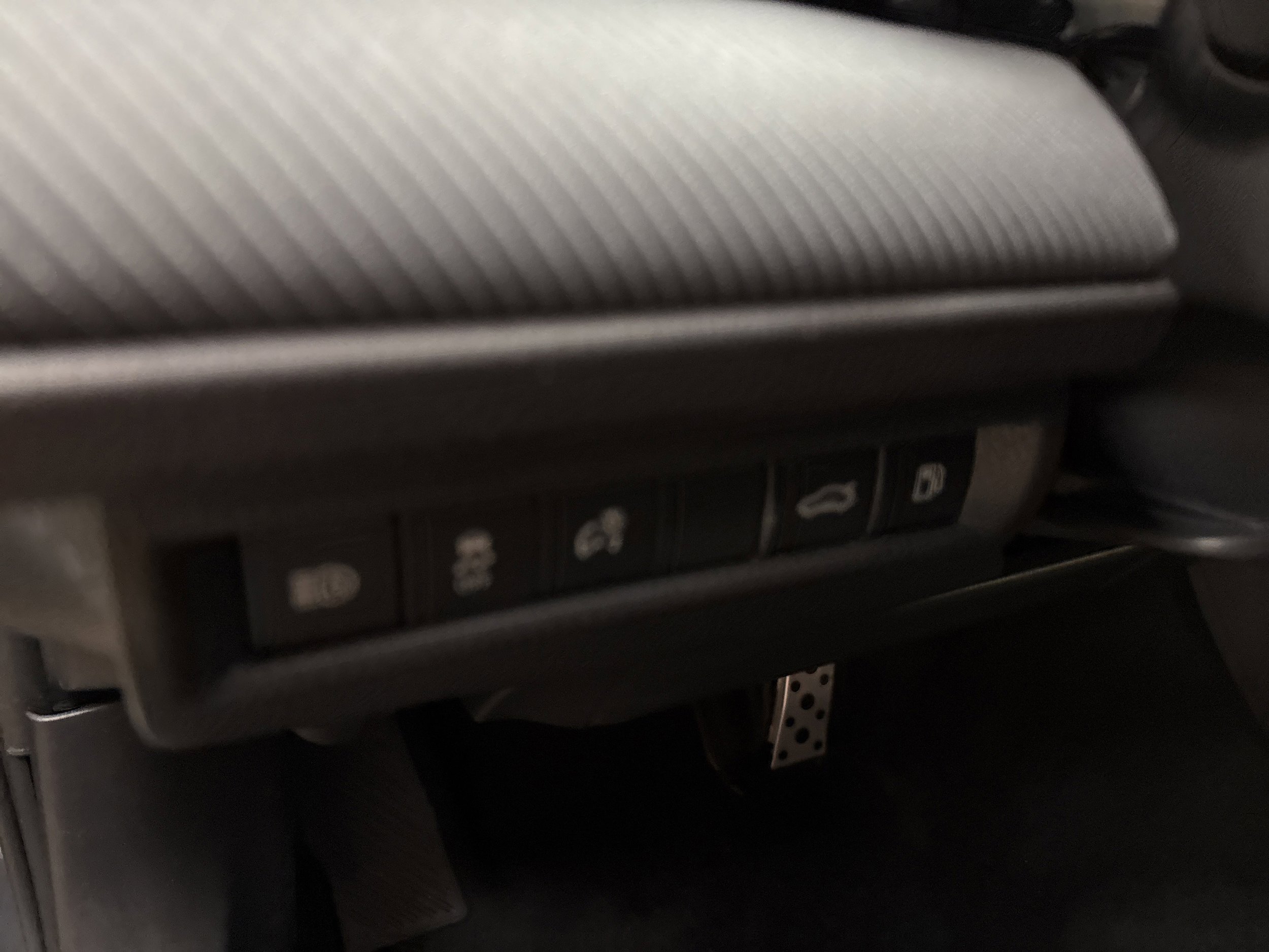 Used 2025 Toyota Camry SE w/ Convenience Package AWD/4WD image 34