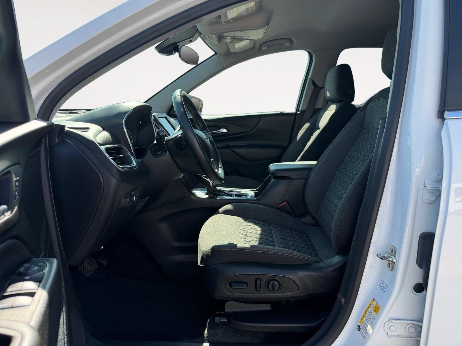 Used 2024 Chevrolet Equinox LT AWD/4WD image 9