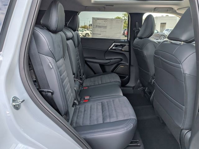 New 2026 Mitsubishi Outlander SE FWD image 30