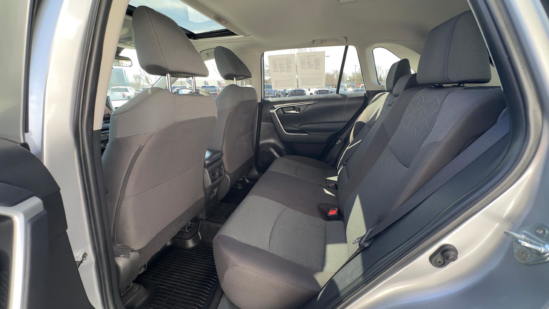 Used 2024 Toyota RAV4 XLE w/ Convenience Package image 7