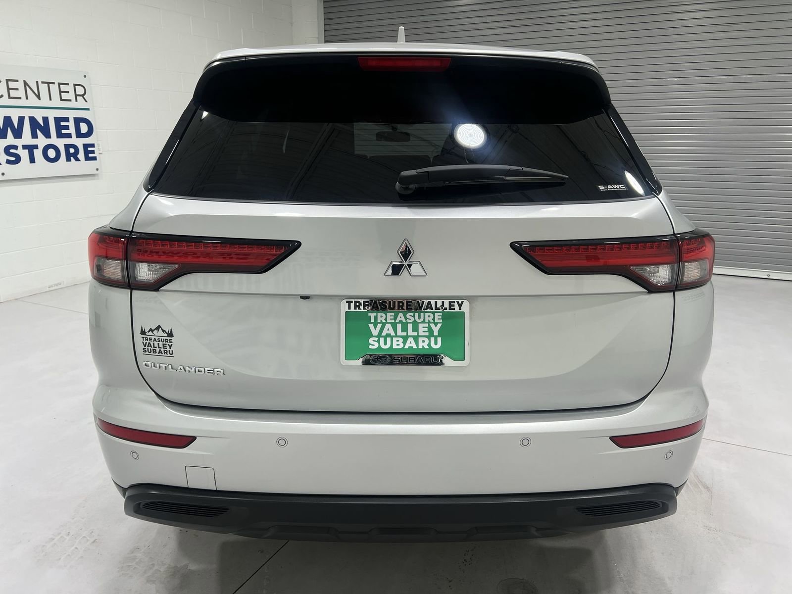 Used 2024 Mitsubishi Outlander ES AWD/4WD image 7