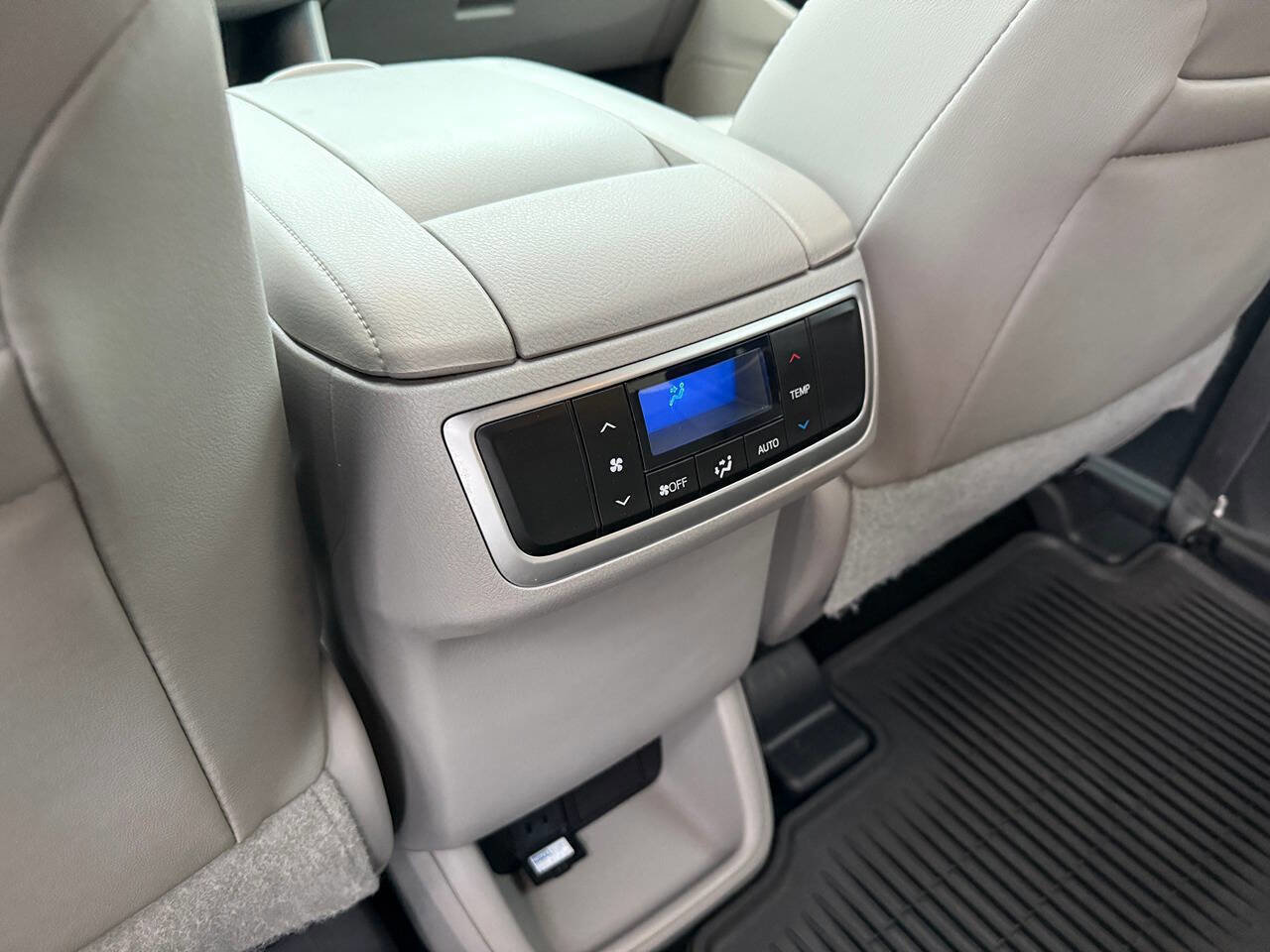 Used 2016 Toyota Highlander XLE AWD/4WD image 83