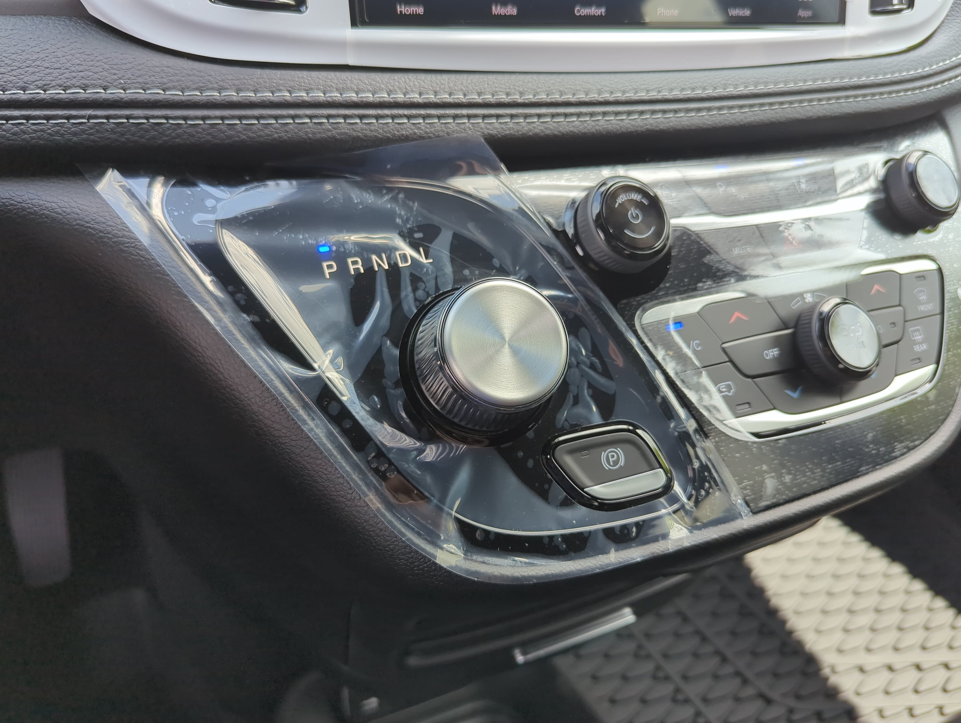 New 2027 Chrysler Pacifica Select AWD/4WD image 23