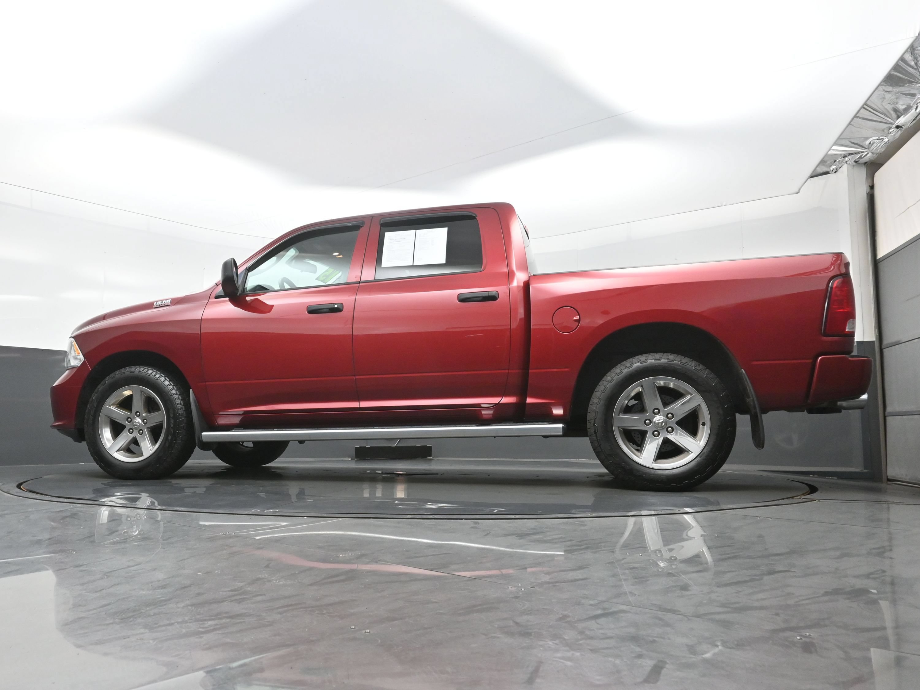 Used 2015 RAM 1500 Express AWD/4WD image 24