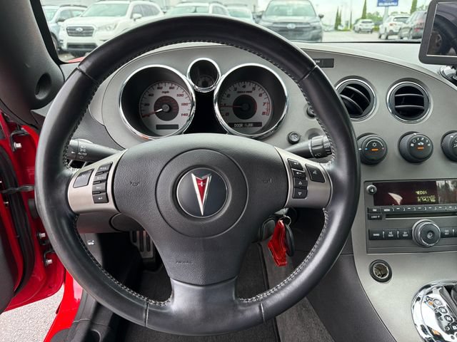 Used 2007 Pontiac Solstice Convertible w/ Premium Package RWD image 9