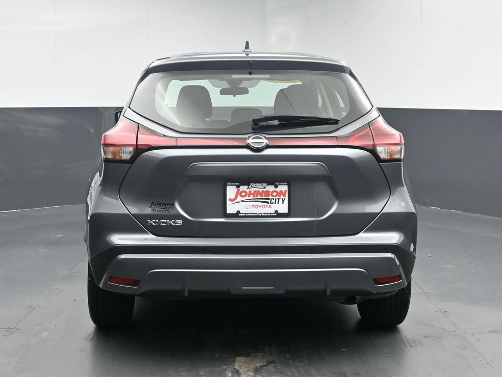 Used 2024 Nissan Kicks S FWD image 7