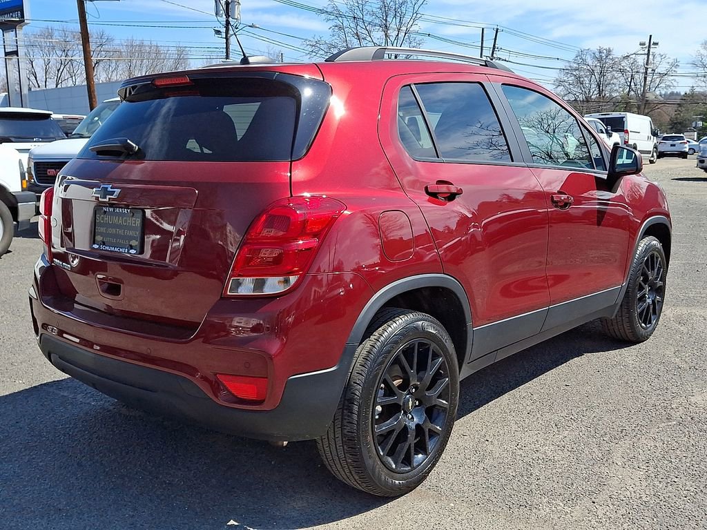 Used 2022 Chevrolet Trax LT w/ Driver Confidence Package image 9