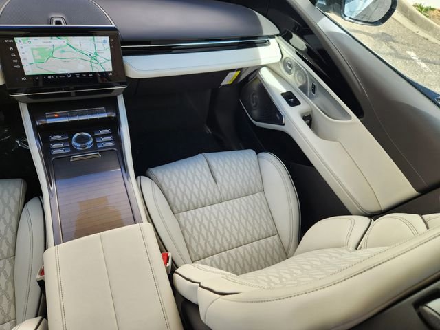 New 2026 Lincoln Nautilus Black Label w/ Jet Appearance Package AWD/4WD image 12
