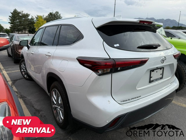 Used 2025 Toyota Highlander Limited AWD/4WD image 13