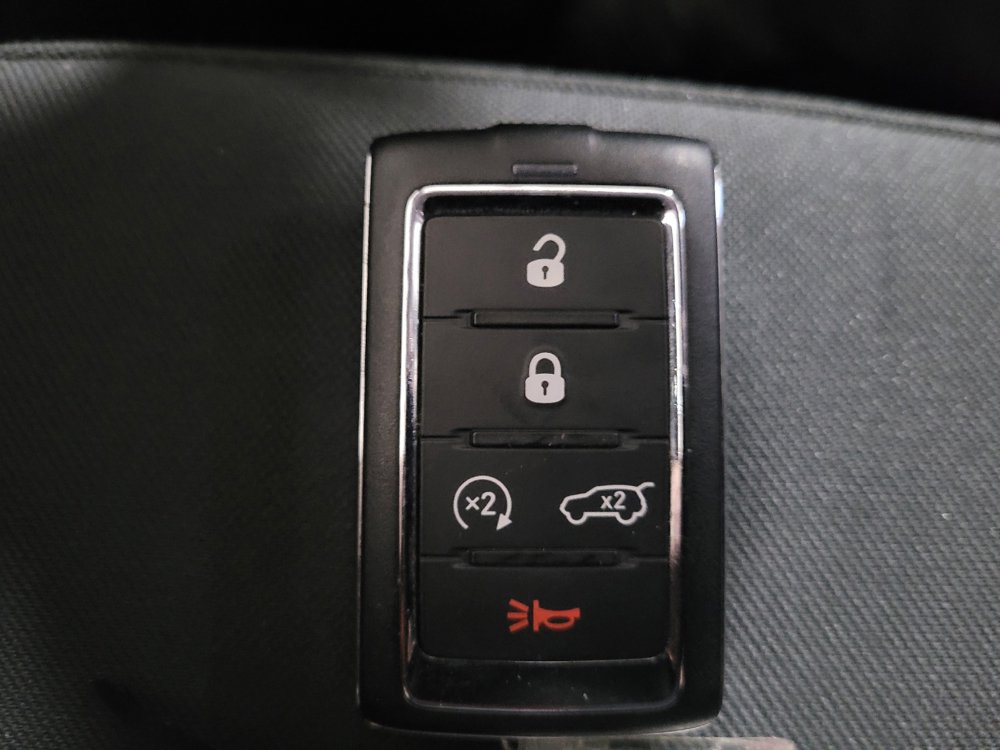 Used 2021 Jeep Grand Cherokee L Laredo w/ Luxury Tech Group I AWD/4WD image 32