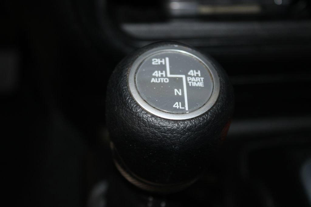 Used 2018 Jeep Wrangler Unlimited Sahara image 46