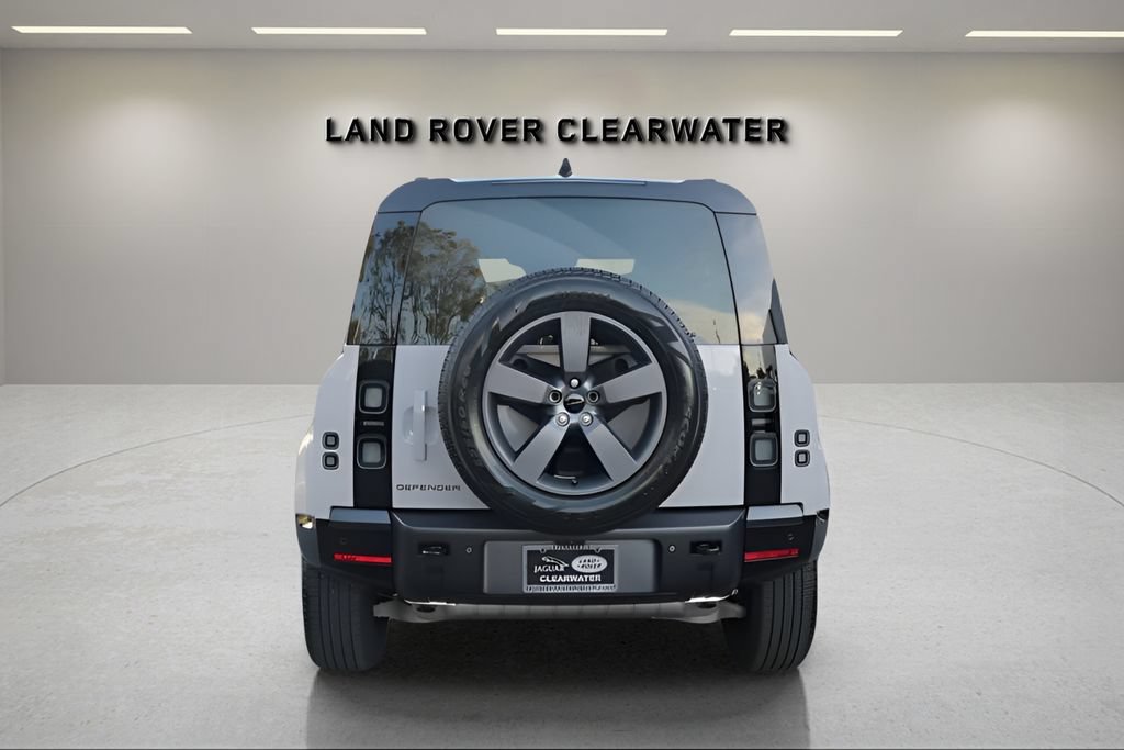 Used 2026 Land Rover Defender 110 X-Dynamic SE AWD/4WD image 4