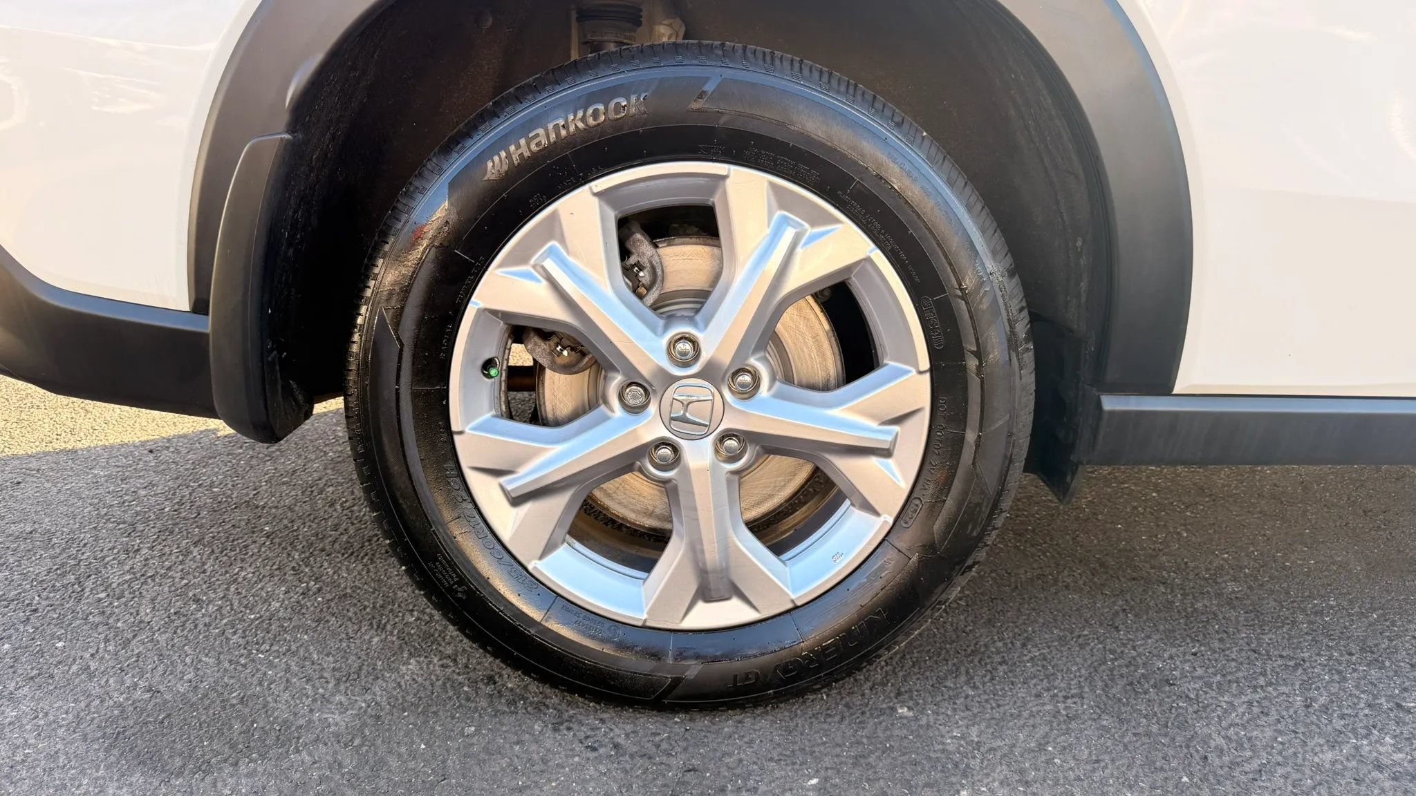 Used 2025 Honda HR-V LX image 27
